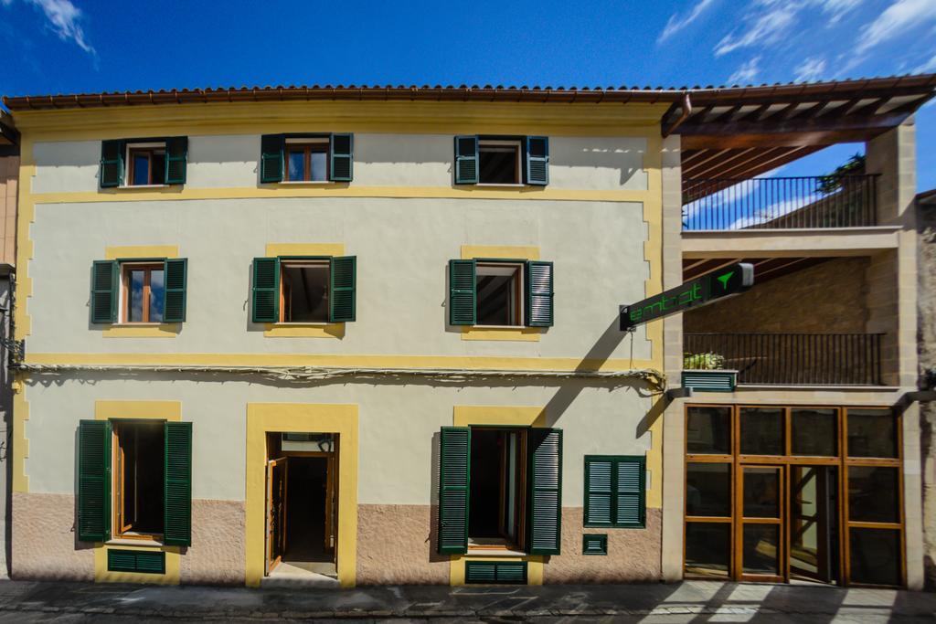 Embat - Hostel مونتويري المظهر الخارجي الصورة
